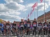 Giro d’Italia: carovana rosa angeli custodi pink caravan guardian angels