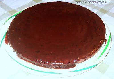 Torta al cioccolato con glassa