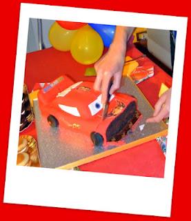 Lightning McQueen Cake ... a big car!