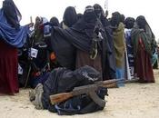 Somalia: donna-bomba salta aria errore mentre prova giubbotto esplosivo. Giovane laureata, stava partendo attentato
