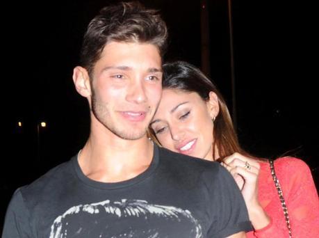 BELEN RODRIGUEZ REGALA UN SUV MERCEDES ML A STEFANO DE MARTINO