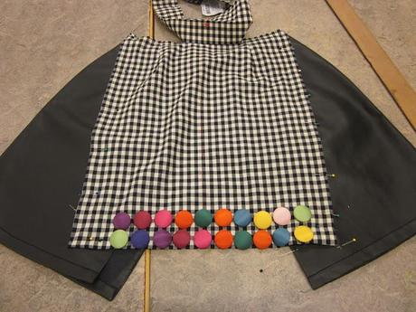 DIY Corso di sartoria: #2 Gonna Moschino con inserti in pelle