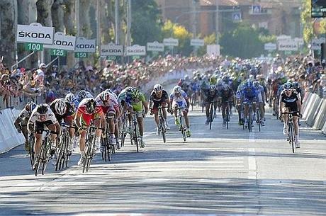 95° Giro D’Italia 5^ Tappa: Cavendish vince la volata, Navardauskas sempre leader
