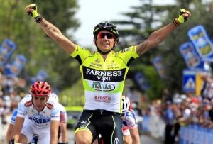 Diretta Giro d’Italia 2012 LIVE Urbino-Porto Sant’Elpidio: 15 in fuga, hanno 9′