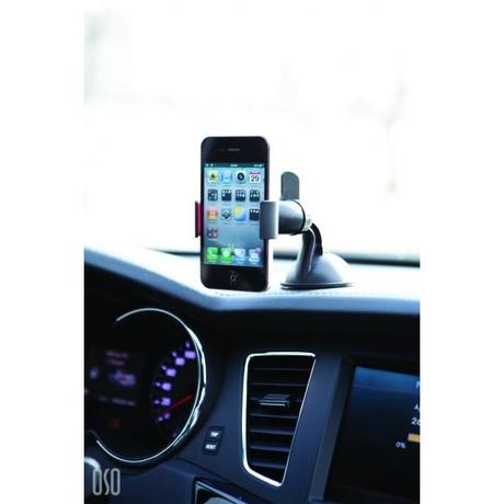 Su Amazon ottimo supporto da auto per iPhone 4 e smartphone di grandi dimensioni