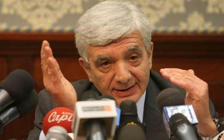 Gianni De Gennaro nominato sottosegretario di stato della Presidenza della Repubblica: lascia la direzione del Dis