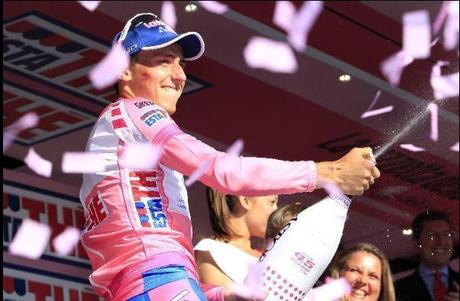 95° Giro D’Italia 6^ Tappa: Rubiano Chavez vince da solo, Malori Maglia Rosa