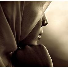 Giugliano: agente coraggio salva una donna