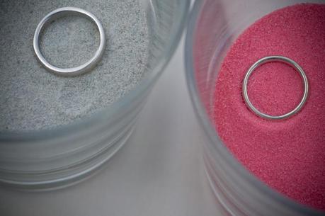 Emozione a fior di pelle con il rito della sabbia