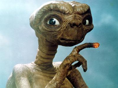 Buon compleanno, (30), caro, dolcissimo E.T.