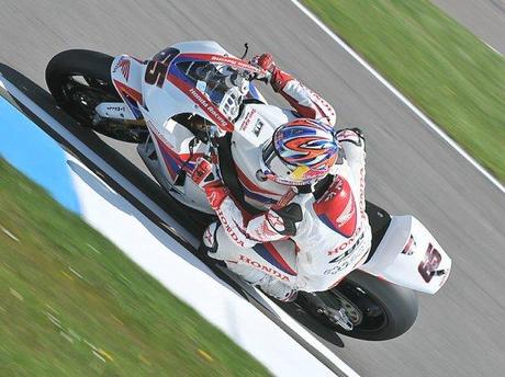 SBK 2012 – Gara 2 Donington – Stavolta Rea, Pasticcio BMW