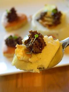 Budino (salato) di Topinambur con Pasta di Olive Nere Tartufata