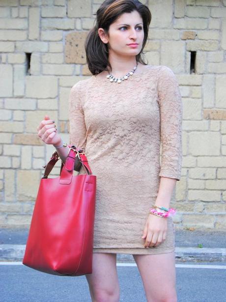 Outfit: Nude and Red