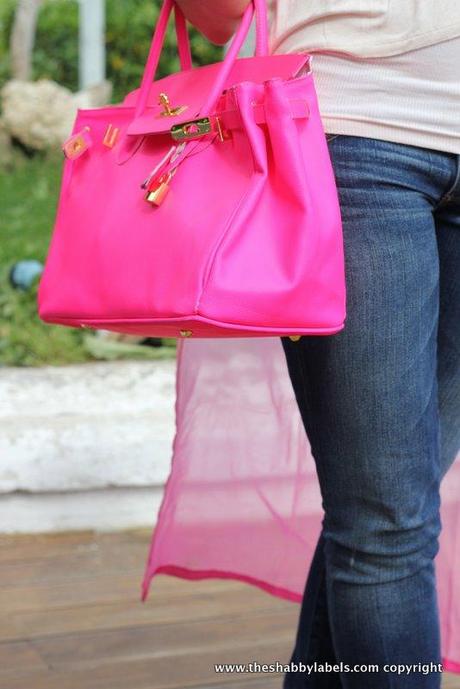 Fluo bag e top asimmetrico Fashion Against Aids