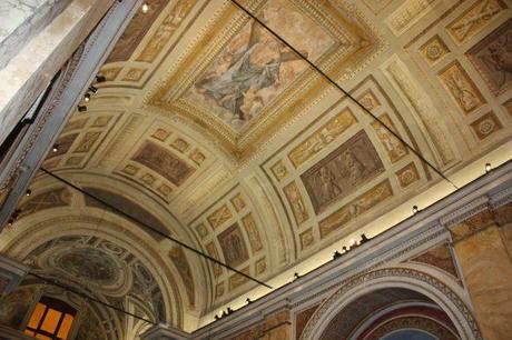 La sala conferenze è ricavata dalla vecchia Chiesa di S. Andrea degli Scozzesi