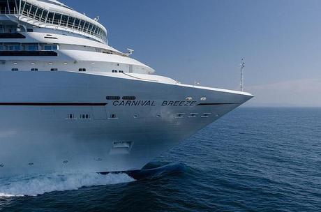 Foto: Carnival Breeze supera le prove in mare...