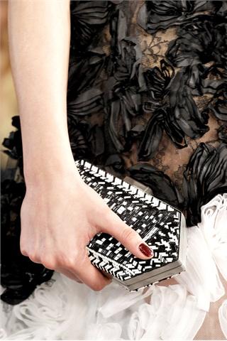 SS 2012 fashion trends: black & white