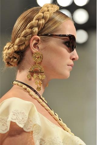 SS 2012 fashion trends: golden goddesses