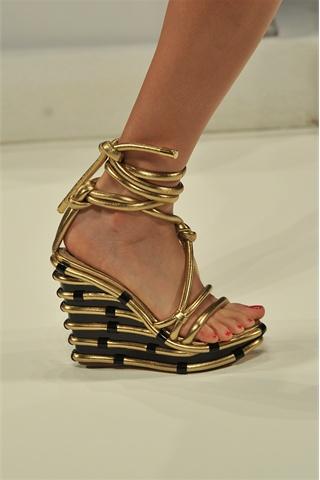 SS 2012 fashion trends: golden goddesses