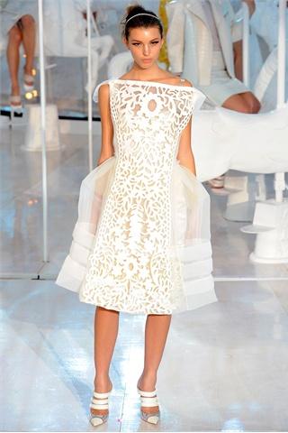 SS 2012 fashion trends: romantic pastels