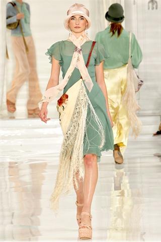 SS 2012 fashion trends: romantic pastels