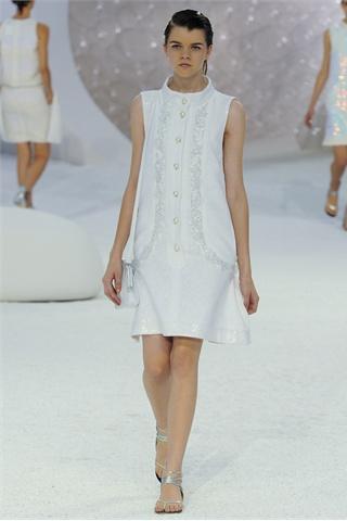 SS 2012 fashion trends: romantic pastels