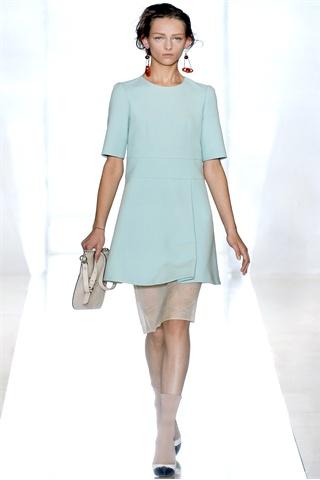 SS 2012 fashion trends: romantic pastels