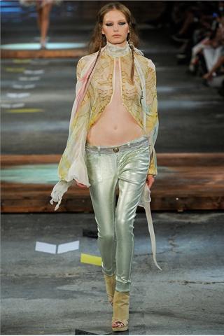 SS 2012 fashion trends: romantic pastels