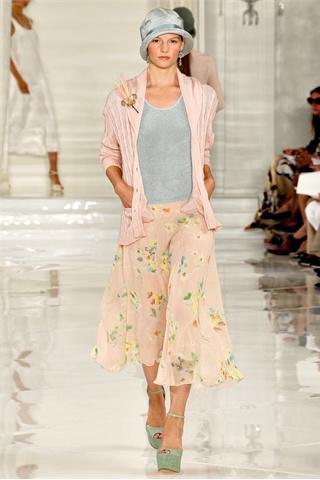 SS 2012 fashion trends: romantic pastels