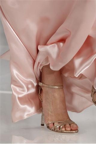 SS 2012 fashion trends: romantic pastels