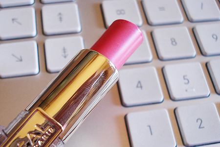 L'Oréal Rouge Caresse in #04 Rose Mademoiselle