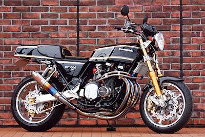 Kawasaki KZ 1000 MK II No.011 by Bull Dock