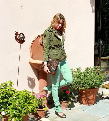 Green trousers and Piero Guidi bag !