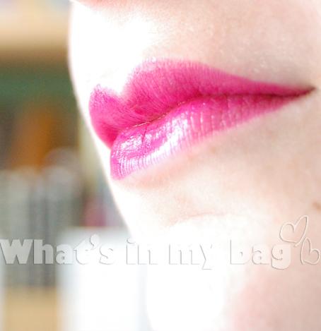 A close up on make up n°81: IsaDora, Perfect Moisture Lipstick n°149 Flirty Fuchsia