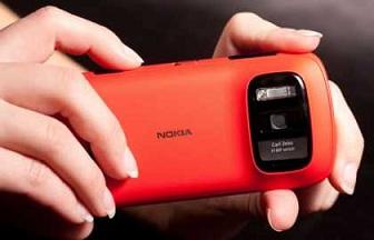 Nokia è tornata in Vetta (Nokia 808)