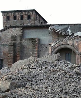 4 del mattino: sveglia, c'è un terremoto in Emilia