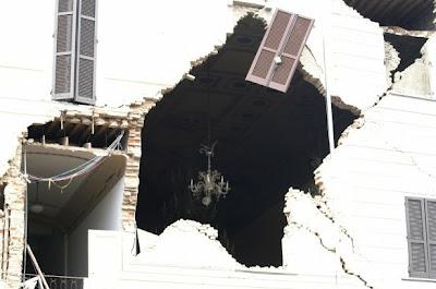 4 del mattino: sveglia, c'è un terremoto in Emilia