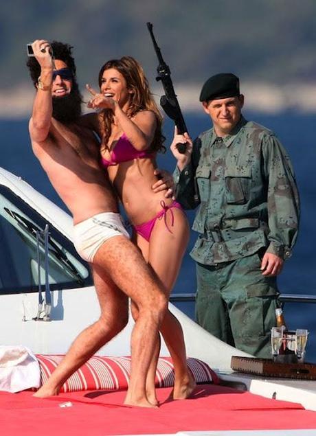 Elisabetta Canalis muore per colpa del Dittatore?