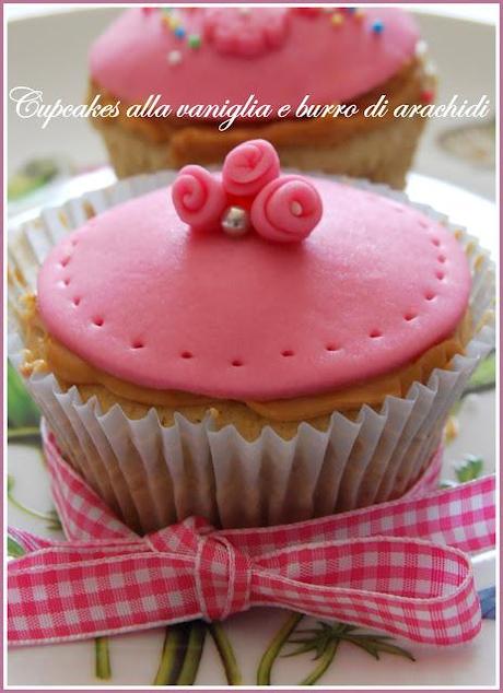 Cupcakes alla vaniglia e burro di arachidi