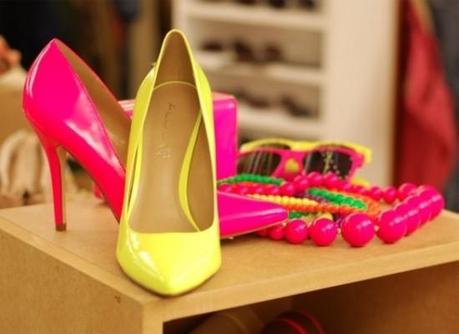 NEON!