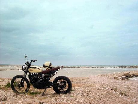 Scrambler DR 650 by BikeGarage