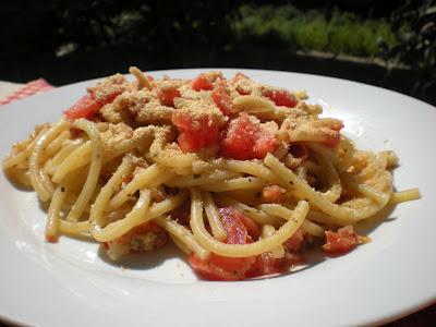 Spaghetti alla Chitarra con Pesto di Mandorle
