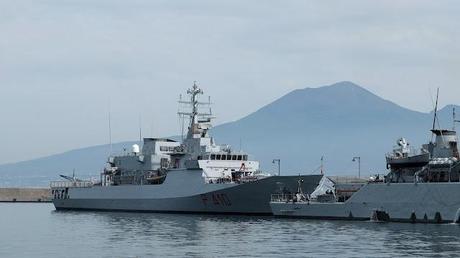 In Foto: Al Porto di Castellammare di Stabia: Minerva, Chimera & Orione