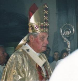 Trapani: Il Vaticano rimuove il vescovo Micciché