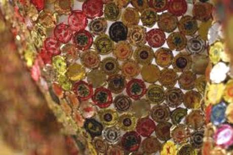 PATTERNS METALLICI NEI RAFFINATI ARAZZI DI EL ANATSUI