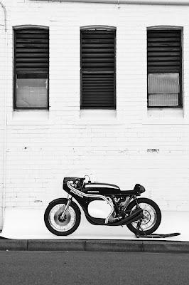 Honda CB 750 Dick Mann Replica by Deus