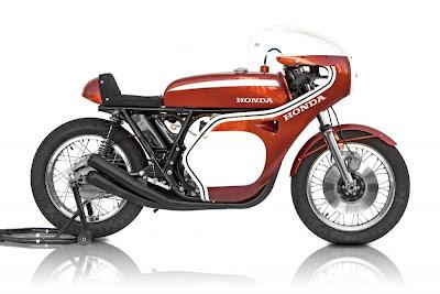Honda CB 750 Dick Mann Replica by Deus
