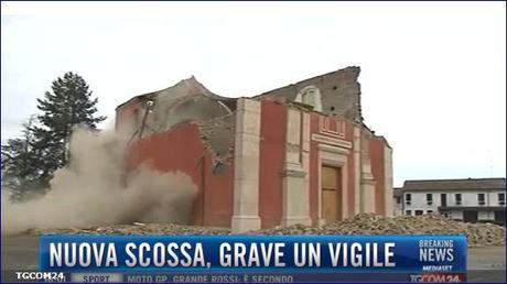 Altra scossa di terremoto in Emilia: nuovi crolli, un vigile ferito