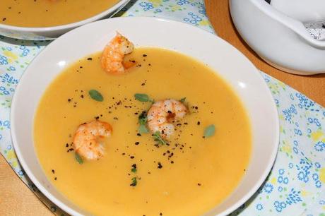 Una giornata con gli amici in mezzo alla natura e la zuppa color del sole