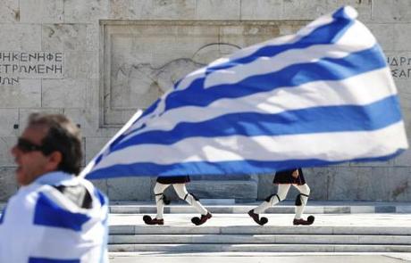 GRECIA: Nominato governo tecnico, si voterà il 17 giugno. La sinistra è in testa nei sondaggi